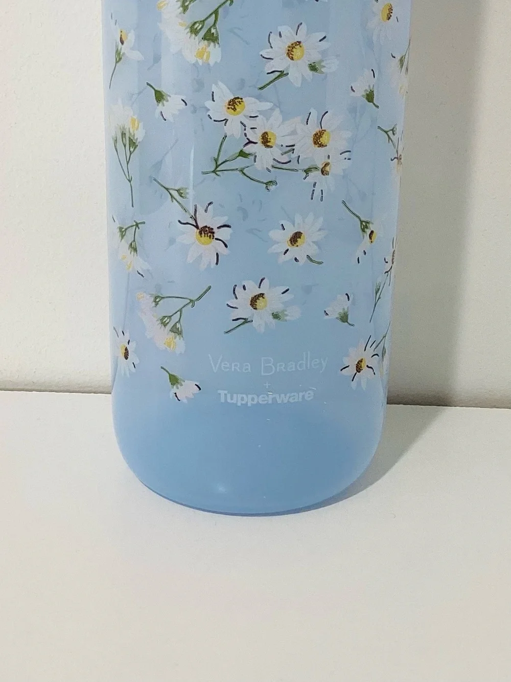 Vera Bradley + Tupperware Water Bottle & Sandwich Keeper~ Falling Daisies